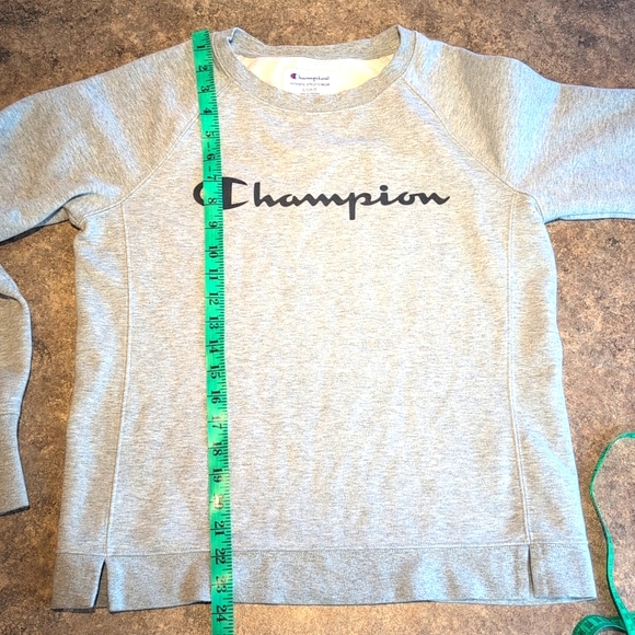 Champion Sweatshirt - Picture 4 of 4